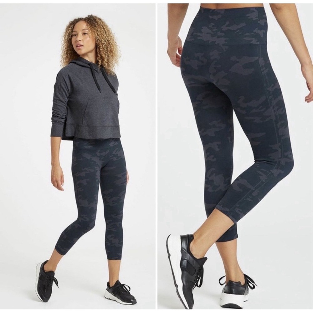 Spanx Women's Look At Me Now Active Leggings Small Black Camo NWT  Seamless